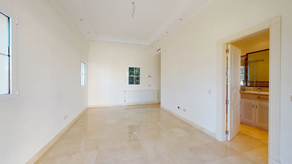 eb51c2a6-1124-43ad-af91-f1d77d98df37