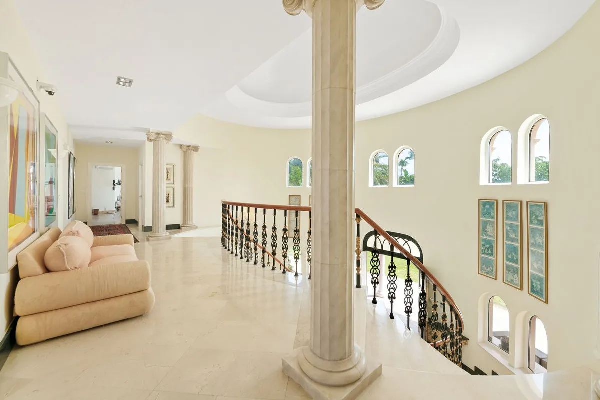 7b2308d7-08f2-41b6-a093-73d215805df9