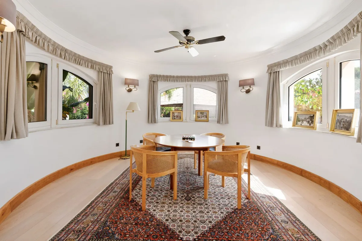 82fc2452-5171-4c55-9861-ed1fea3c2785