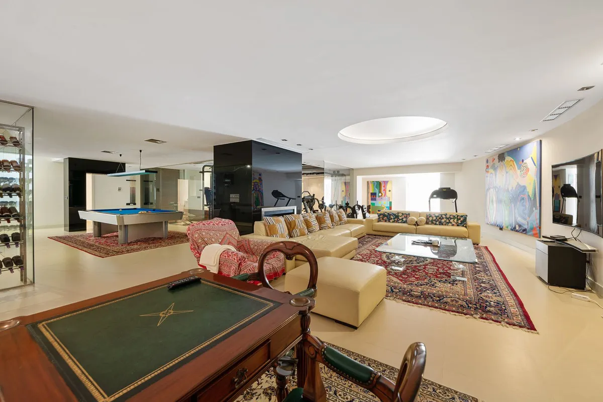 d94726b1-1872-49ac-8fb8-6db0965ee504