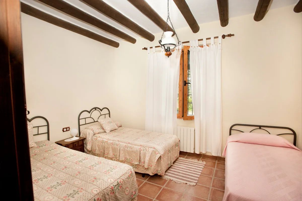 c3b66d28-9dc0-4d54-85d9-ec62d3b987d3