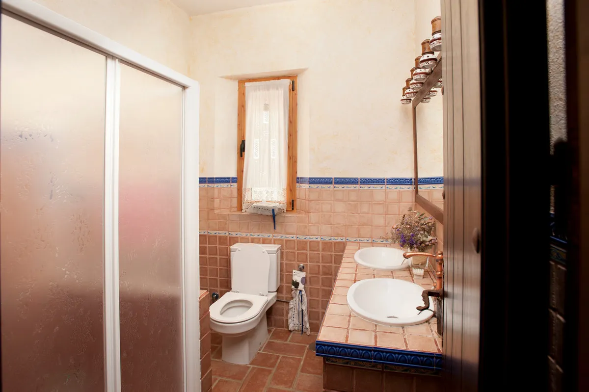 f64b4fe3-c7b3-4509-b339-746758be2a2c