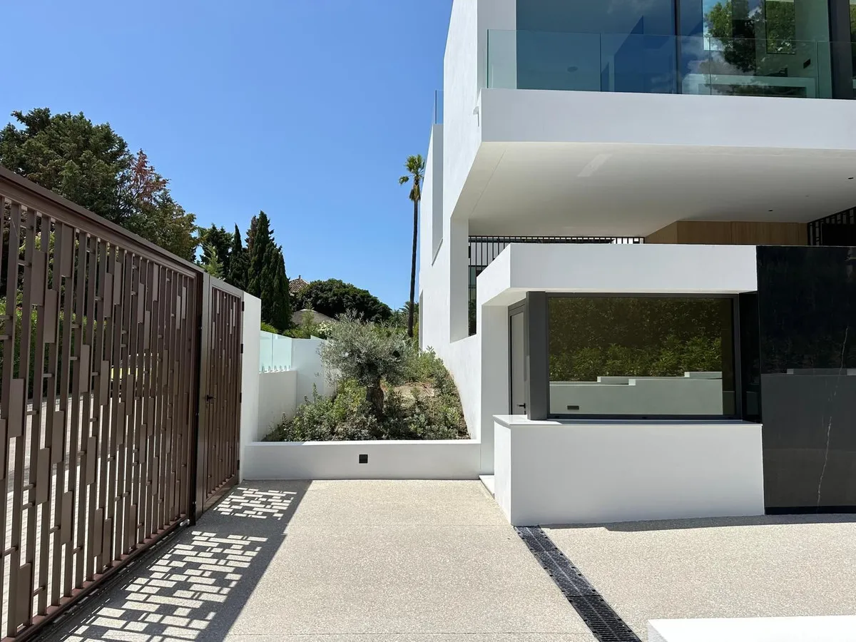 77fd16df-657d-4c8a-b7c1-1aeb4f103296