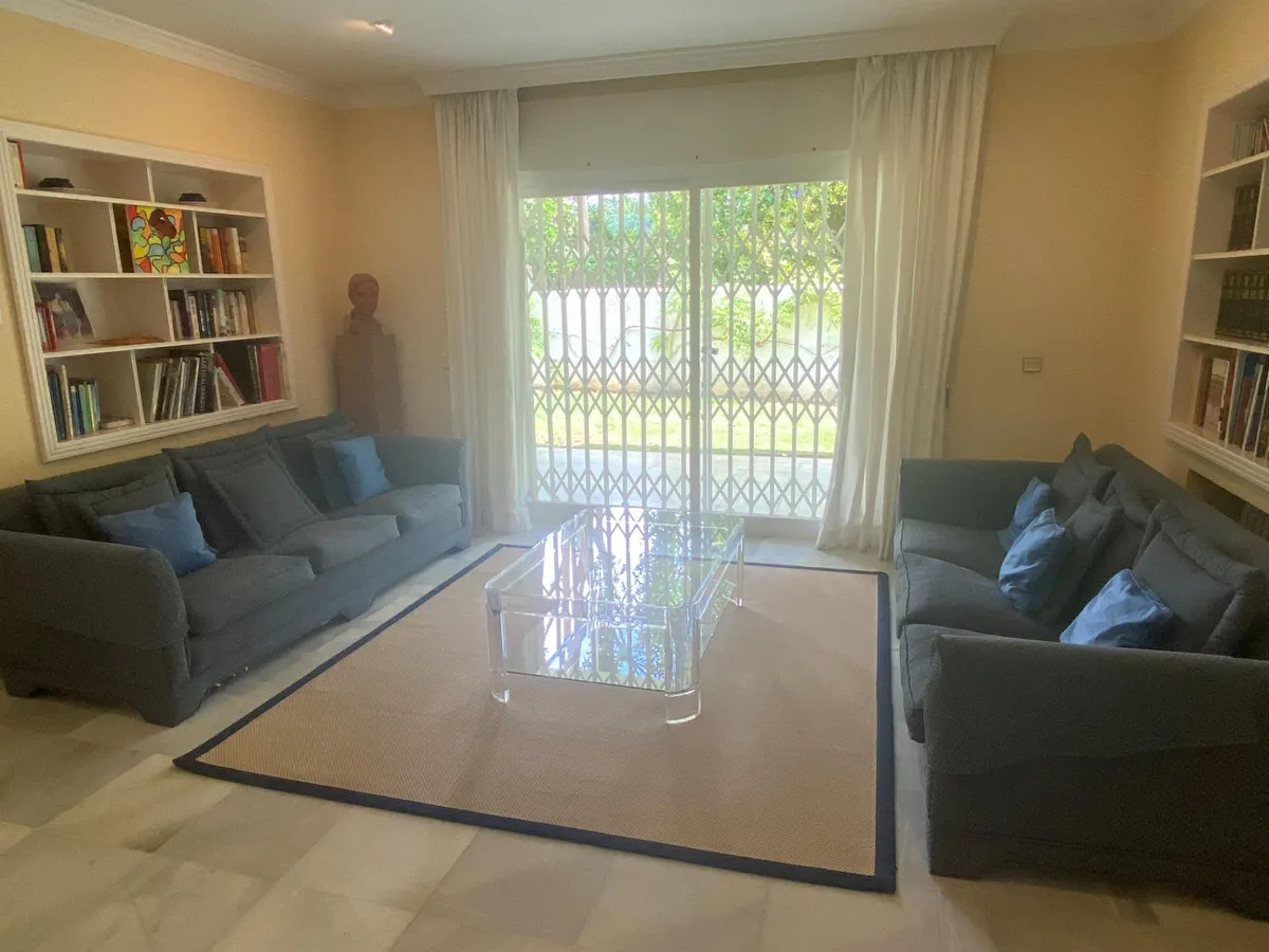 8c23ebd5-dfbb-41fc-b317-211726a96f28