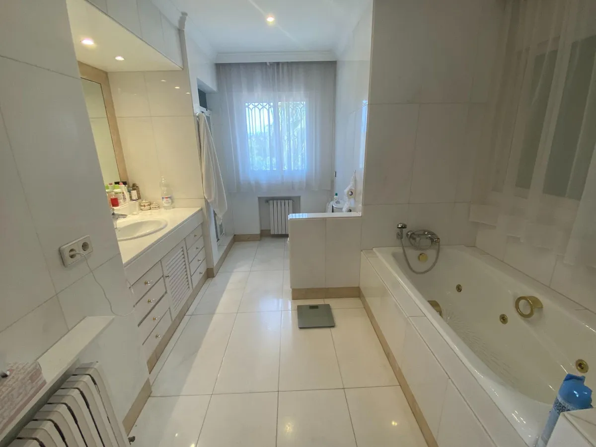 a8c559f3-c0c3-419c-8322-b031e1b41e38