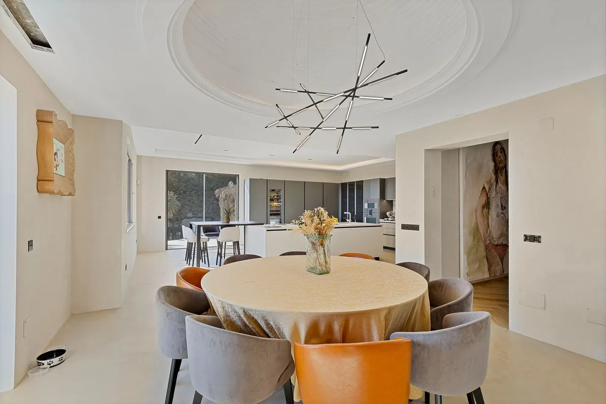 e307c984-60f1-4c48-aa59-b21ec2987860