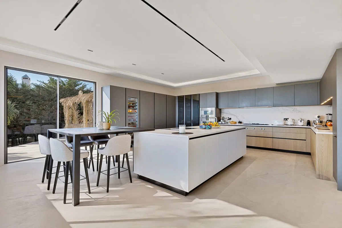 f5f24f95-d7d7-482c-91b8-5655db12cf99