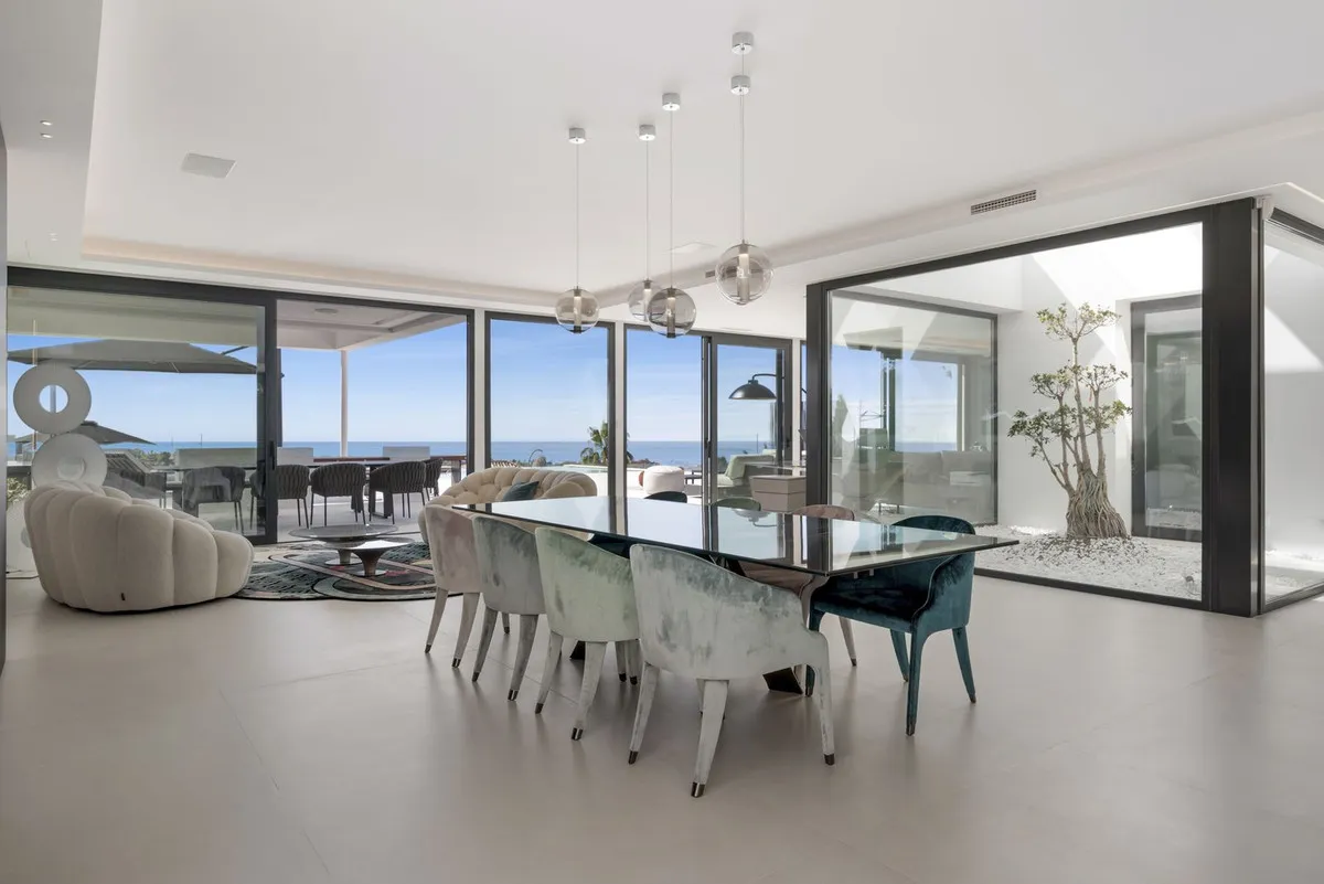 2a13070a-2d97-42c7-8799-5fe05045d7a9