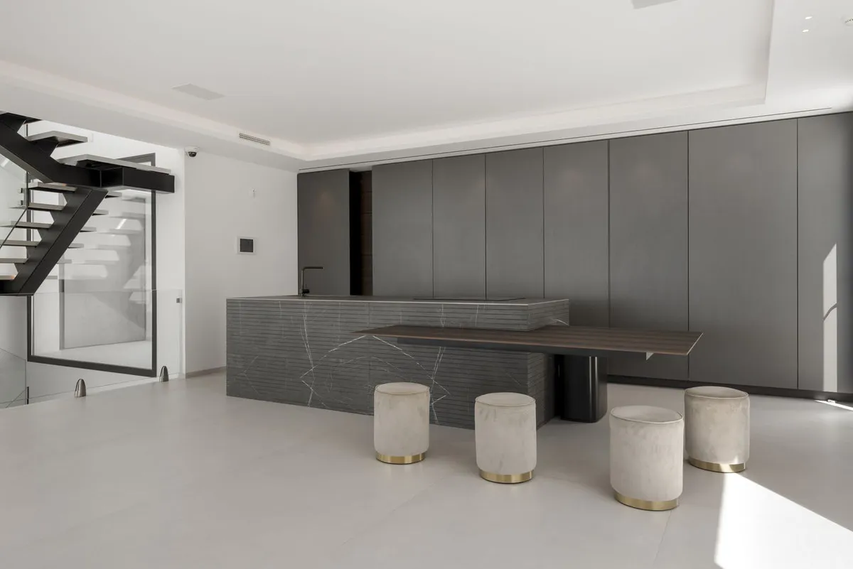 bcc3e881-52b5-4b63-8bc1-d23aa25a0096