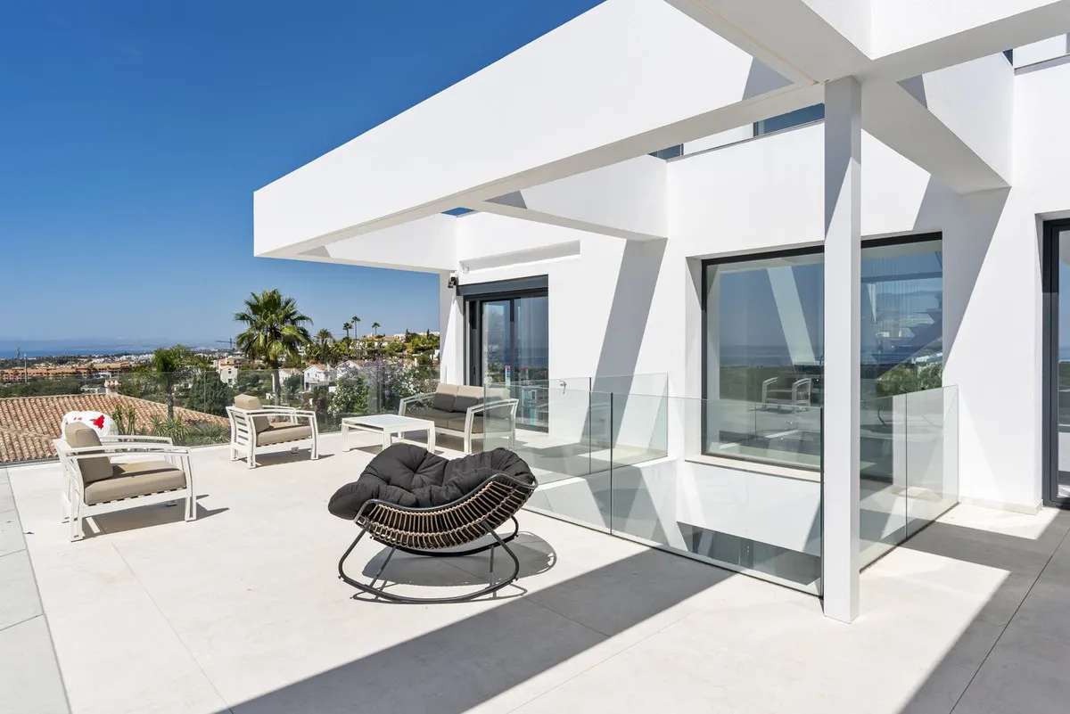 e7d82ed5-b6c0-4ceb-9dc2-1cff66203c0a