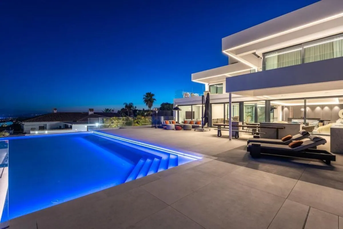 5c636651-8068-4d83-b93e-03b008fa7abf