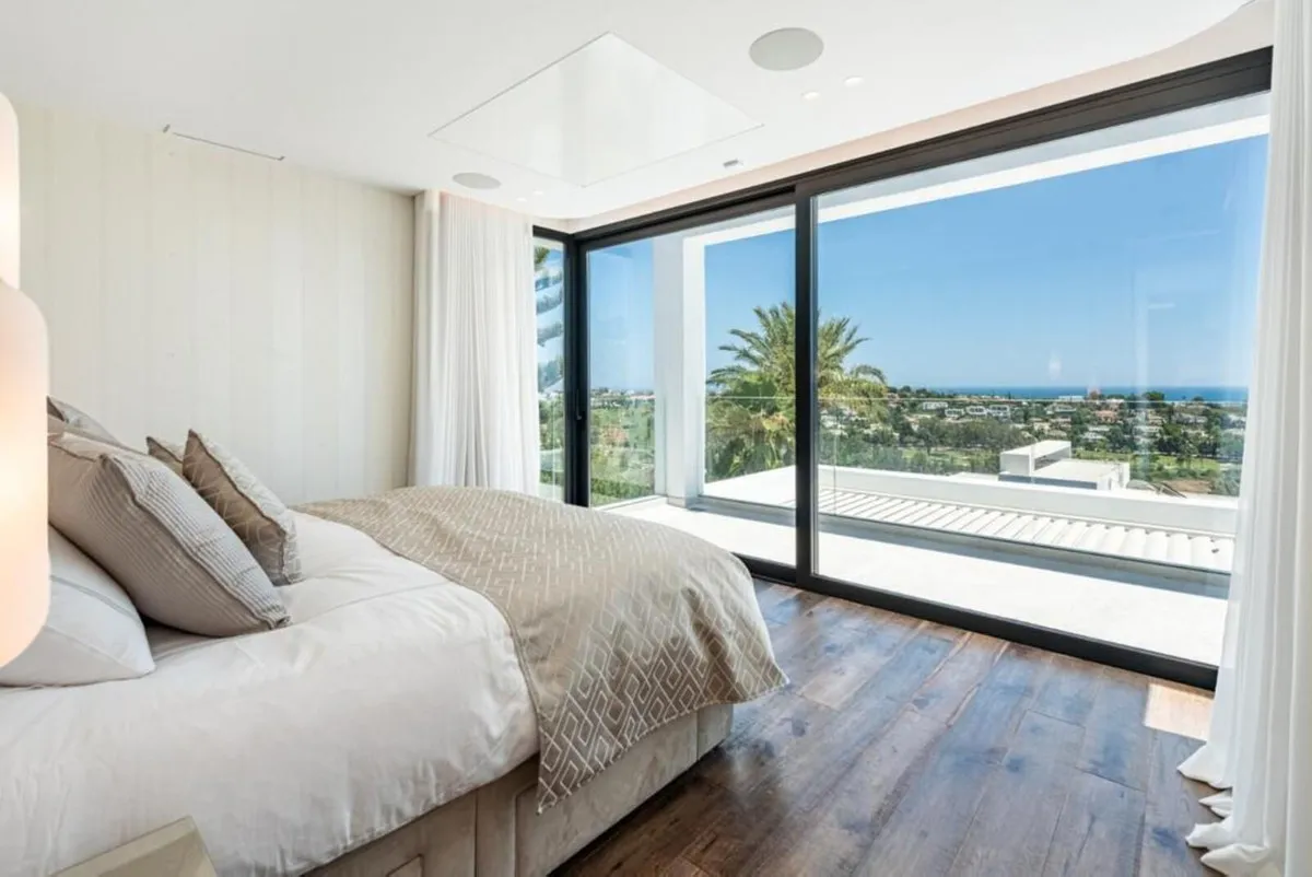 d83710e9-966f-4fc4-9948-315d7558aaf8