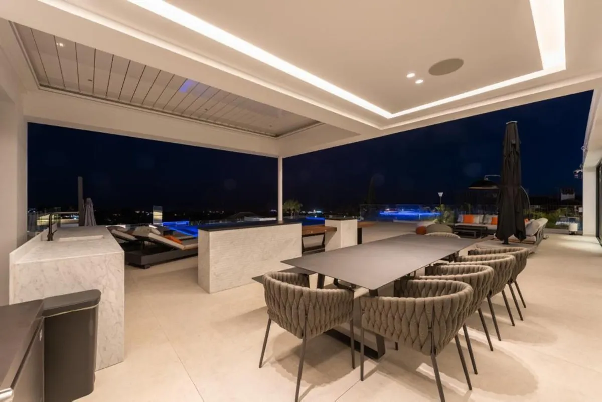 f806e8a2-dffc-4220-8d6b-64f0555e4e61