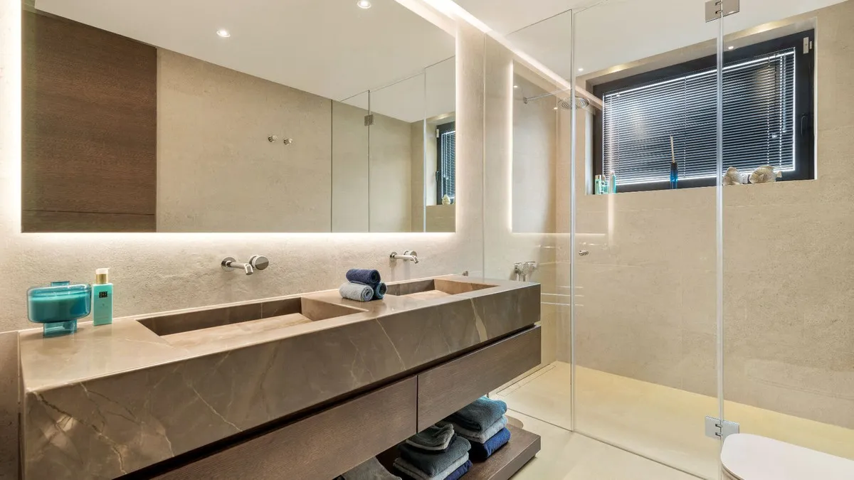 08fcc3cc-60a7-45a3-ac73-504bd2ec8938