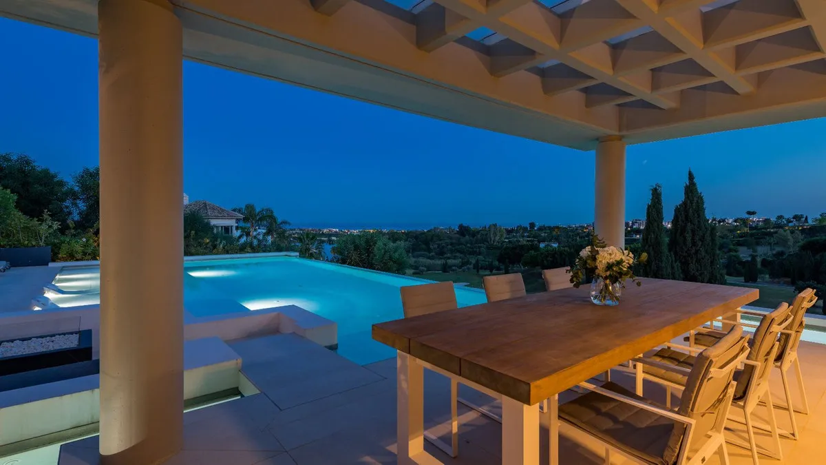 2a029518-9651-4087-85d3-72b2a92a39cf