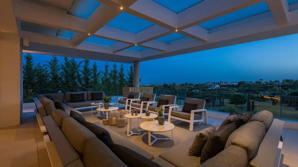 593e26f9-43a4-4af8-badc-7cbccc453f92