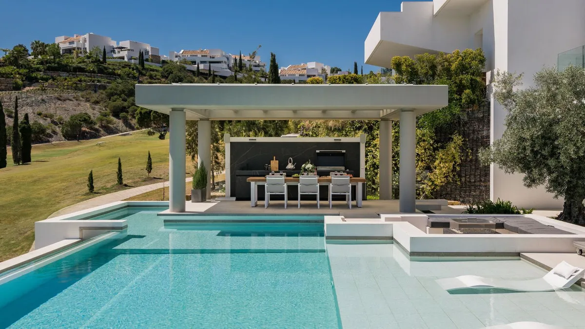 6748c18e-0e93-4749-b6bb-2fa227f894bf