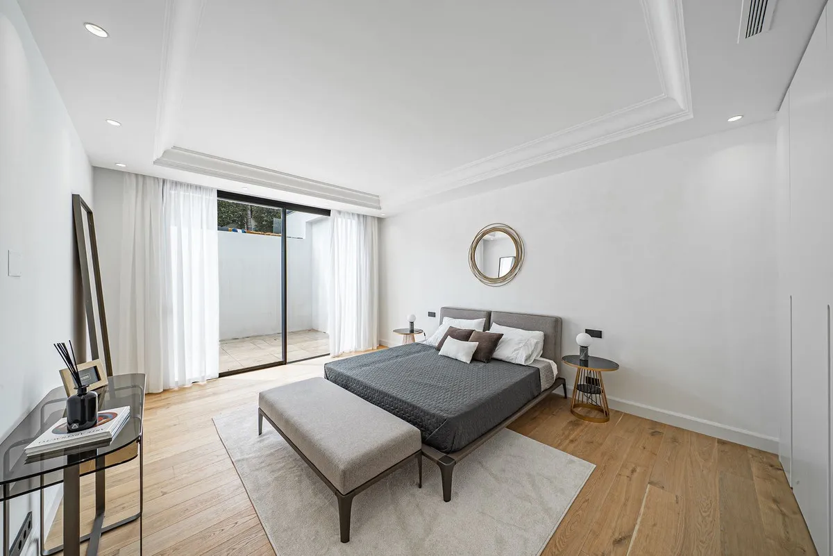 f1810568-6bdd-4e8a-9b4d-204024a3c479