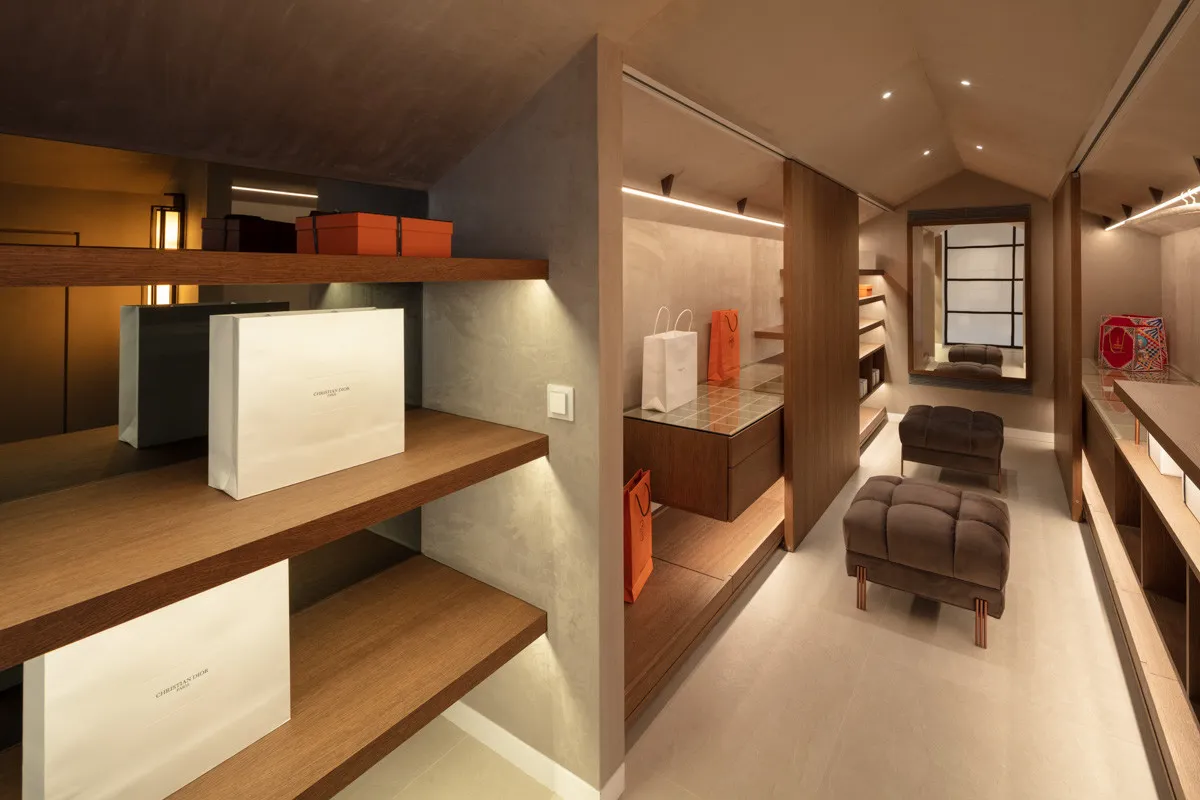 5a54567a-6824-4f6b-a32d-d618bd518d4a