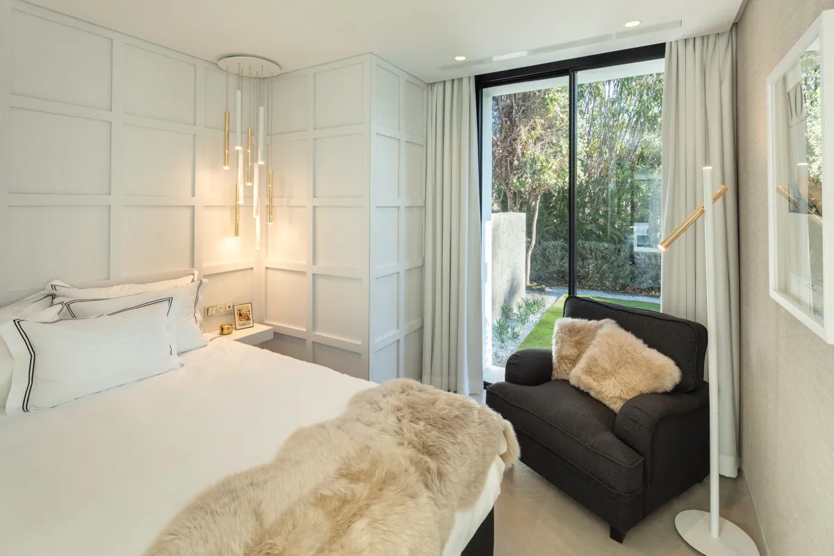 5e798b50-c0e6-4bd7-befe-6496d245c347