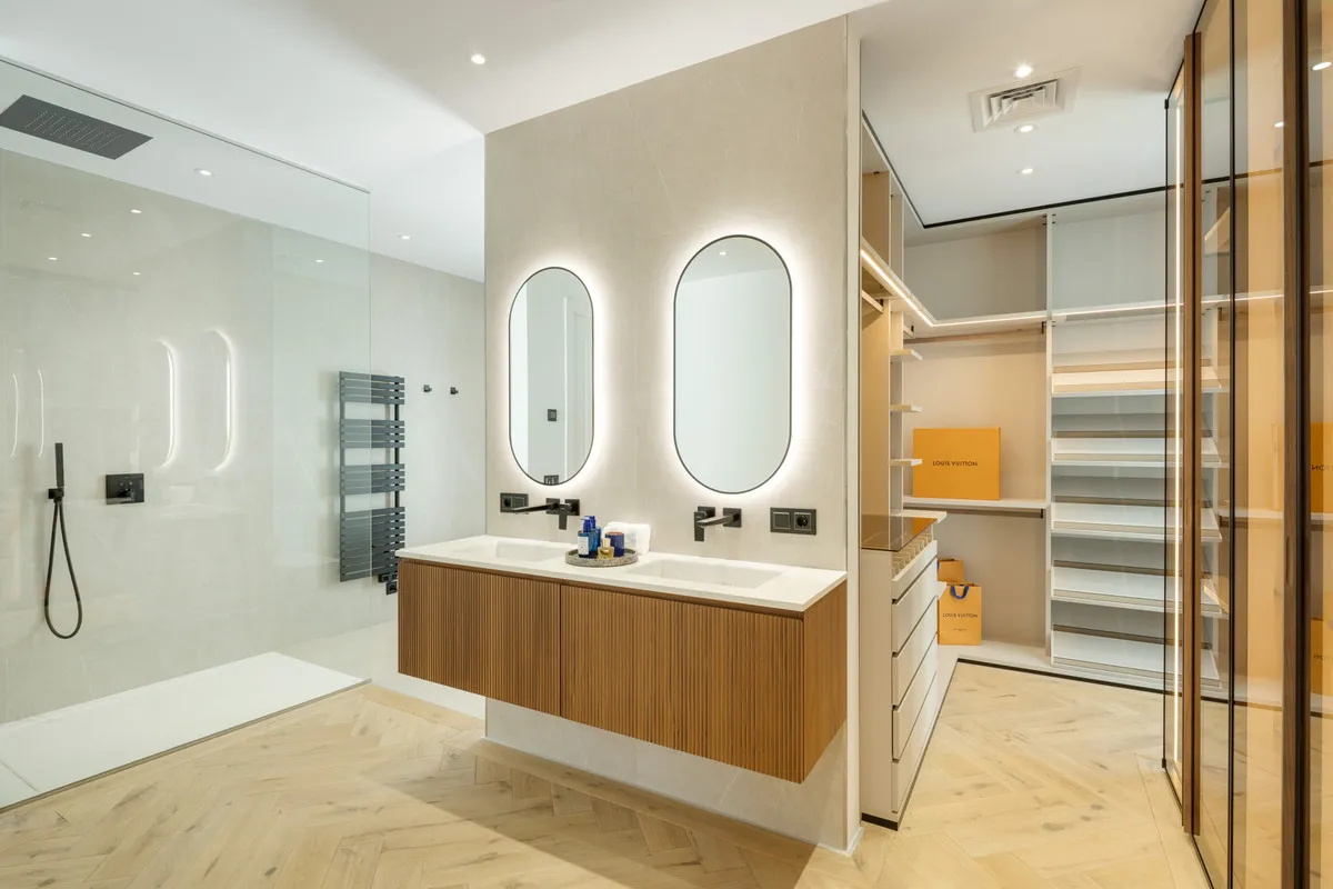 8ea192ed-c6d0-4b21-9eda-4d0000c79dad