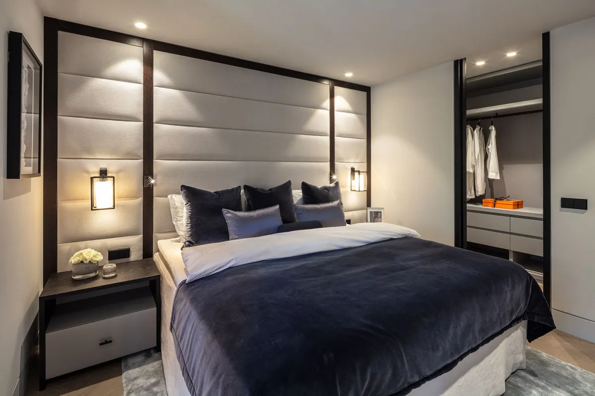 5efaa945-969d-42a7-bfc9-7d17681dfdcc