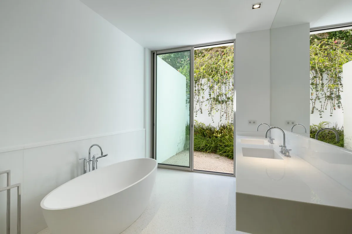 077244b8-7aac-4527-be23-fffcd98c5fc1