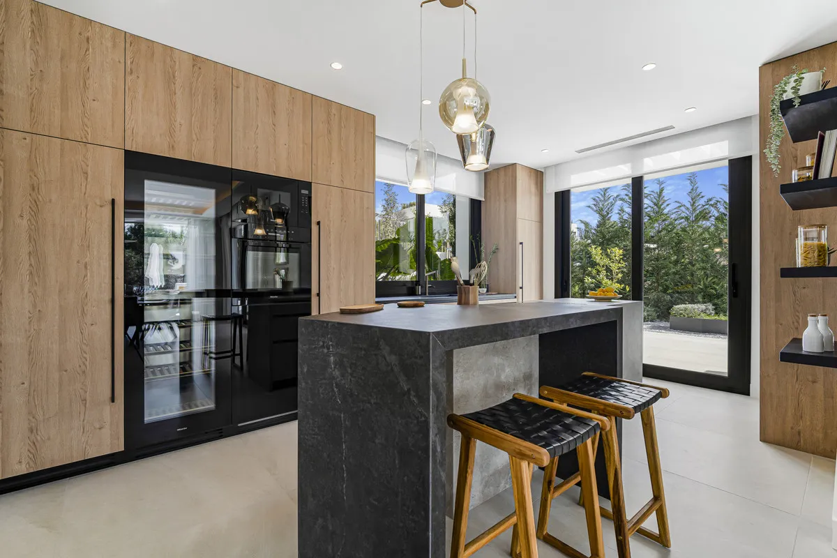 2ab3f2ef-4faa-4b72-8777-a3c3a927e309