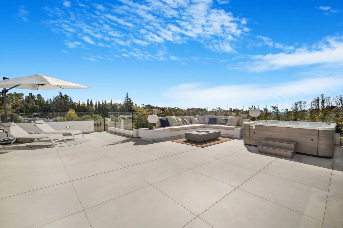 c53e546a-4e9e-490f-904b-b44c405d658d