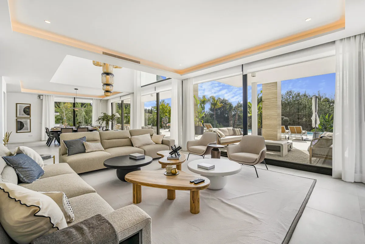 fb2d634c-f6e4-47e9-8a18-b94d6b9a725f