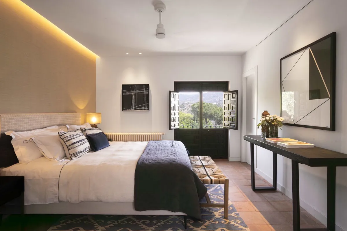 e98193f6-a115-4423-bd65-7dc4afd433d8