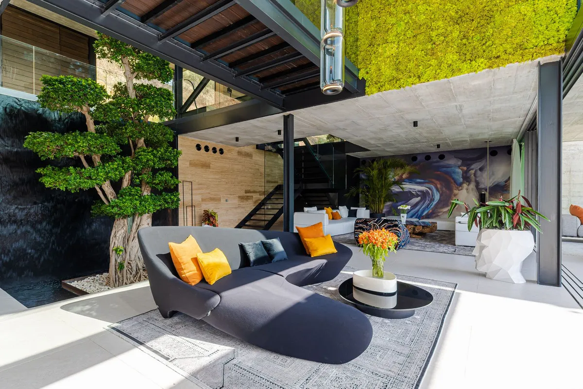 2e4842ca-bbf7-4c42-bbab-6c2c18bf339e