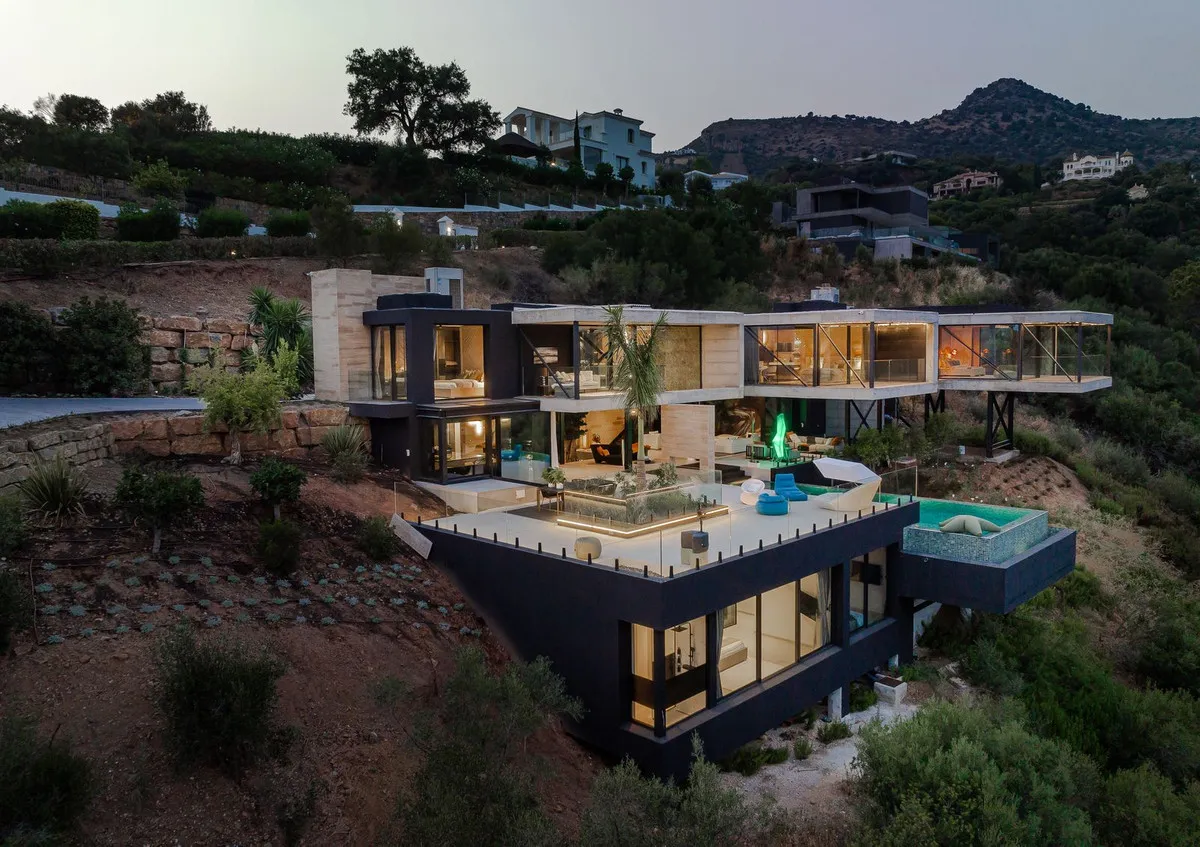 506a8754-0d11-4913-803e-5885f2871833