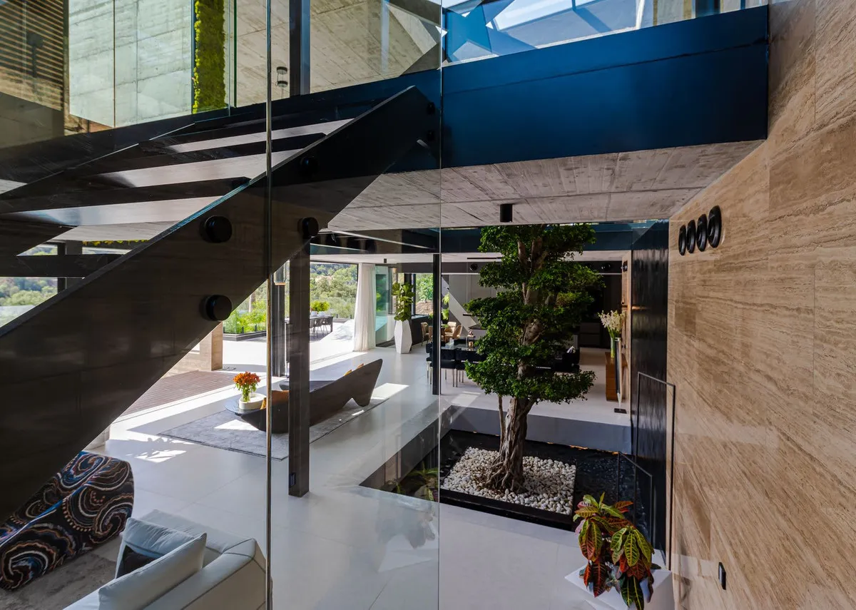 7cf3daf5-633a-4a1d-ad2a-d04fbbcec6a8