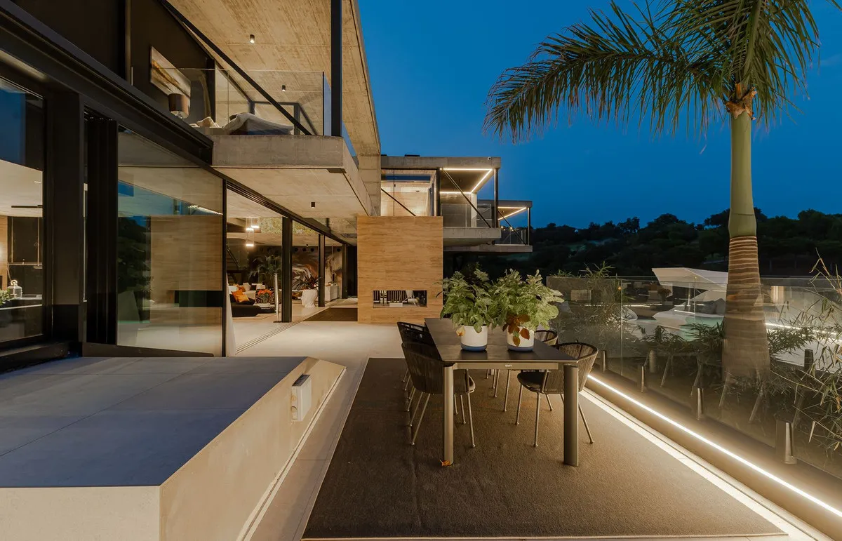 93e9df1e-f58e-4d33-84ac-6dde91dd624b