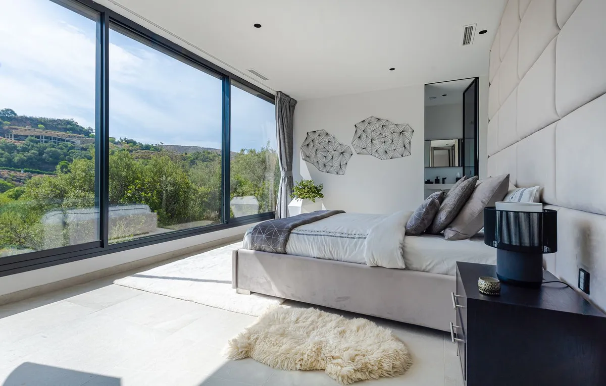 ccd91648-e684-4742-9ef7-4494ddfb56f0