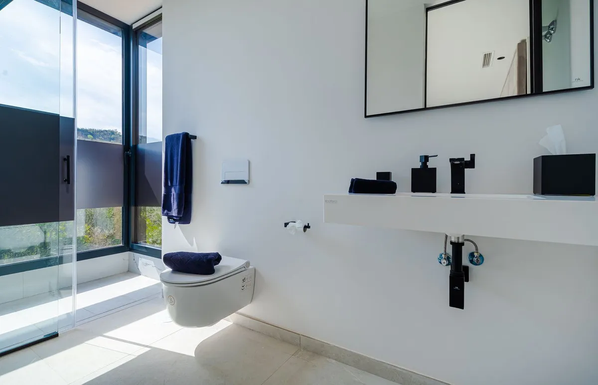 db2e6fa8-0c1a-4043-a8f4-37594f706433