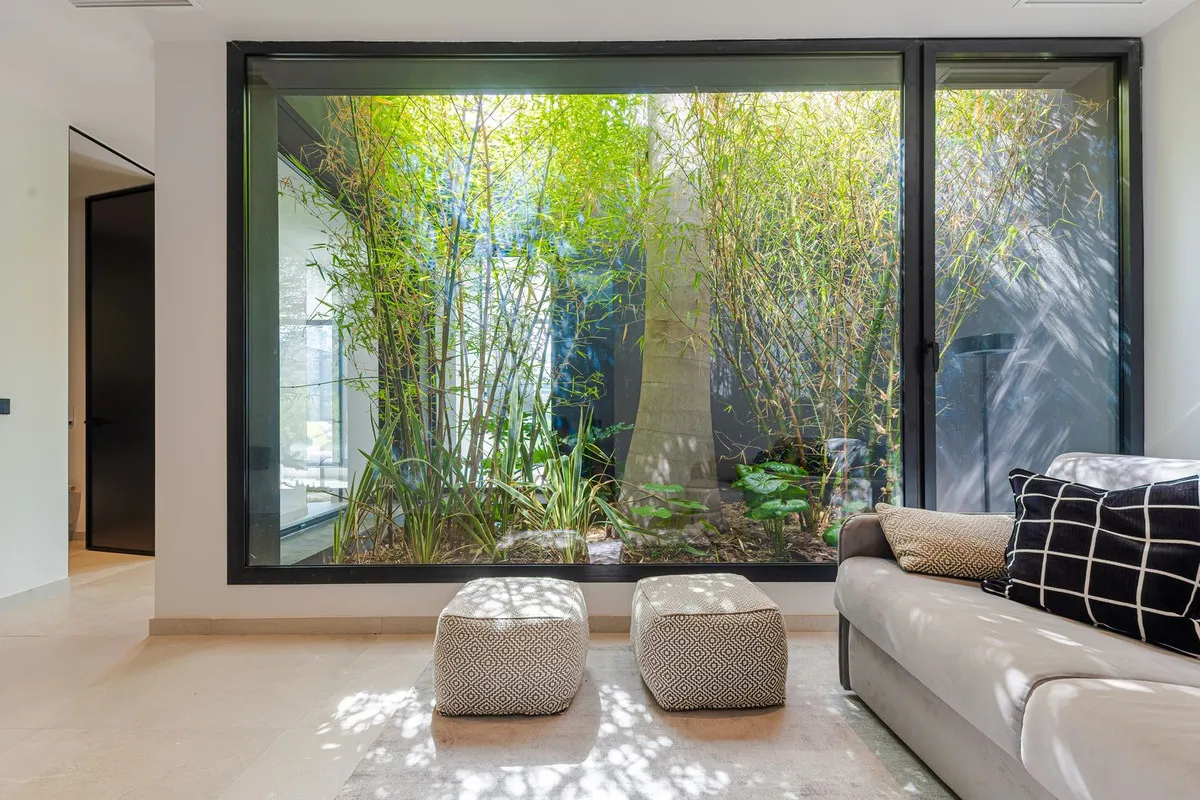 eef50375-1d70-4b44-aa21-7da10d6686a1