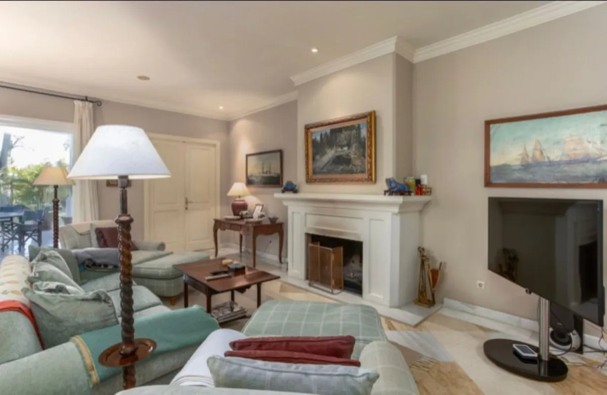 09c4c188-fdc6-4ce1-b22a-691e4f6e34f8