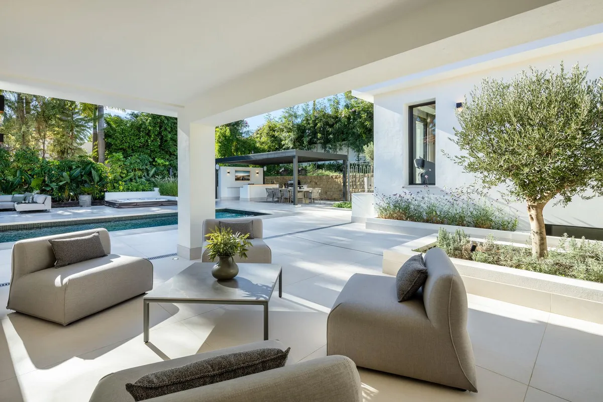 12dc029e-03a8-404c-b969-42aff494095c