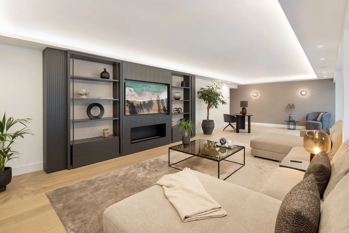 51dafbac-24c6-4b40-b316-700ac96e043d