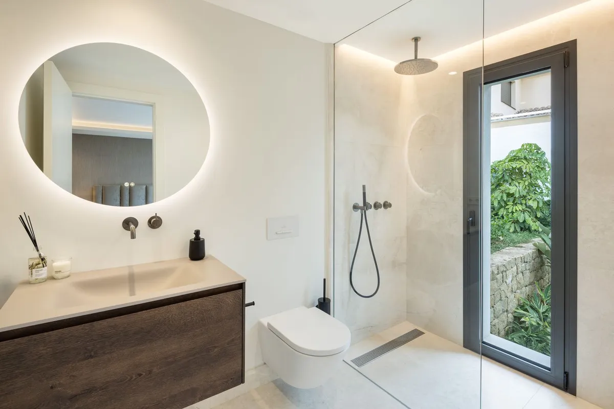 886c6d76-79e3-4c85-a433-47e816ca0a09