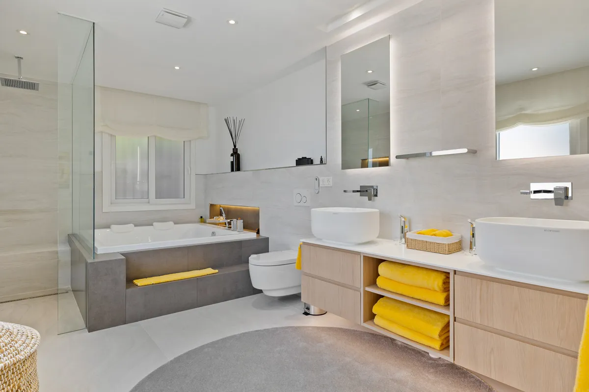 8bbc21ae-a137-4ea4-9ac4-13566d45a943