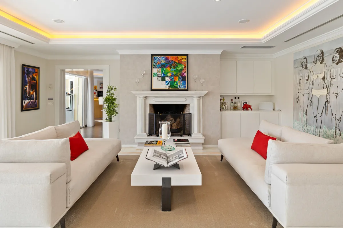 8eb4ff6e-e04e-4c67-83cb-75b5d358d043