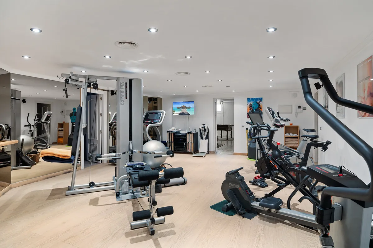 b0e9384a-73c3-4961-b539-cc140d650c99