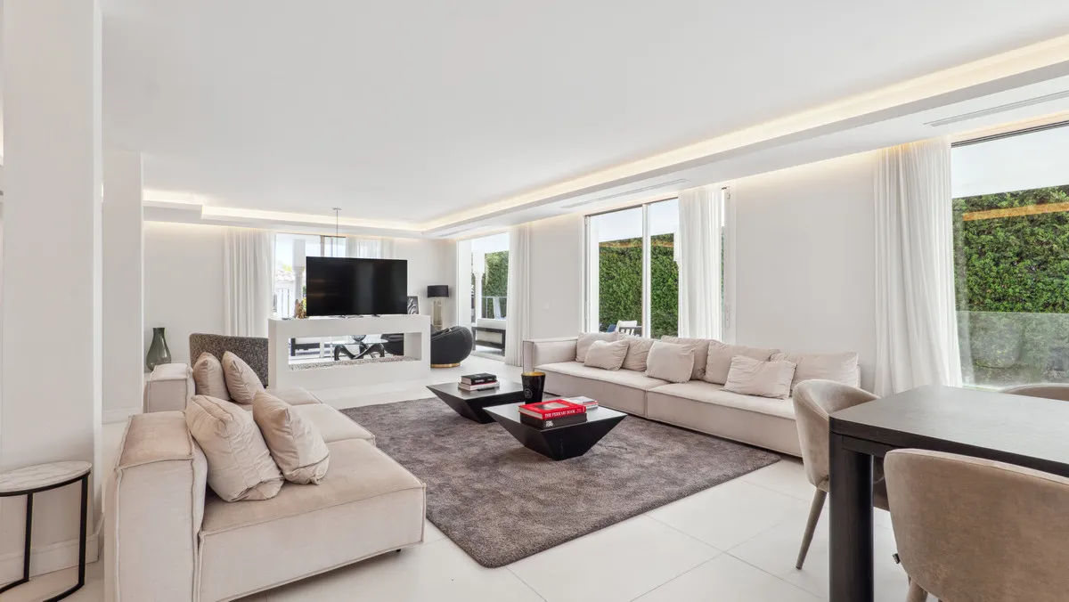 fdd0f225-63d4-4ab7-b637-2afb9108722d