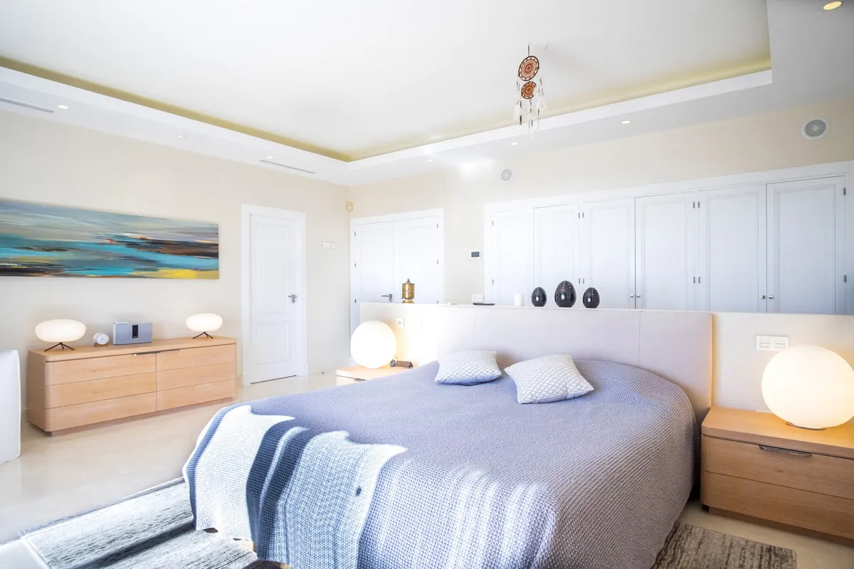 050f03e0-b953-401a-8adb-3d60720f3eeb