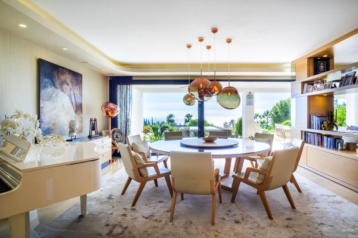 b0caba2d-b681-4f82-b95b-ed3c9a1b40db