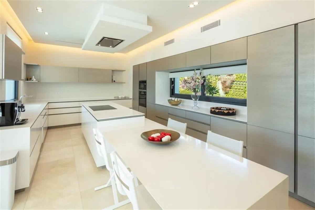 c1d17ba5-62df-465f-af26-d6df3818f2d2