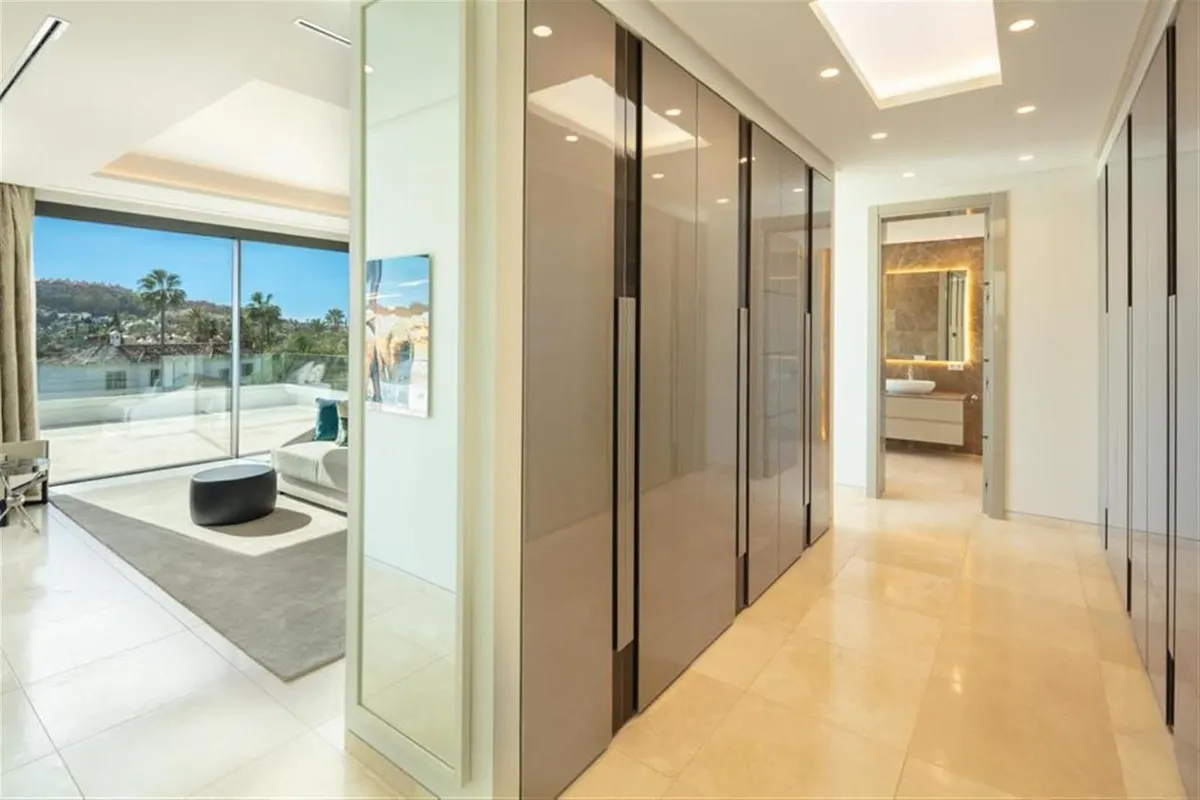 f65109de-ae95-4500-bf9b-e7af402fb1ec